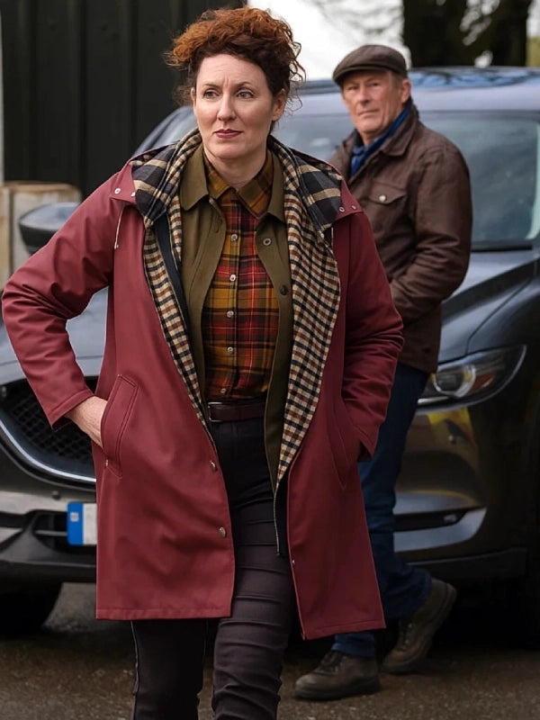 Bronagh-Ridley-S01-Red-Coat
