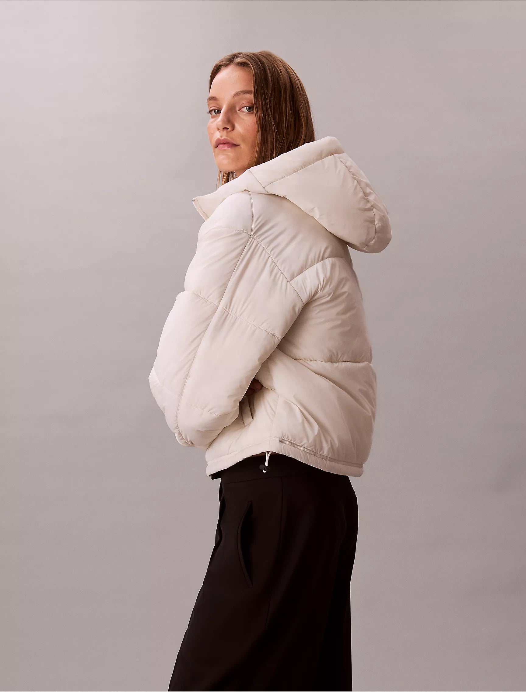 Women_Short_Puffer_Chalk_White_Jacket